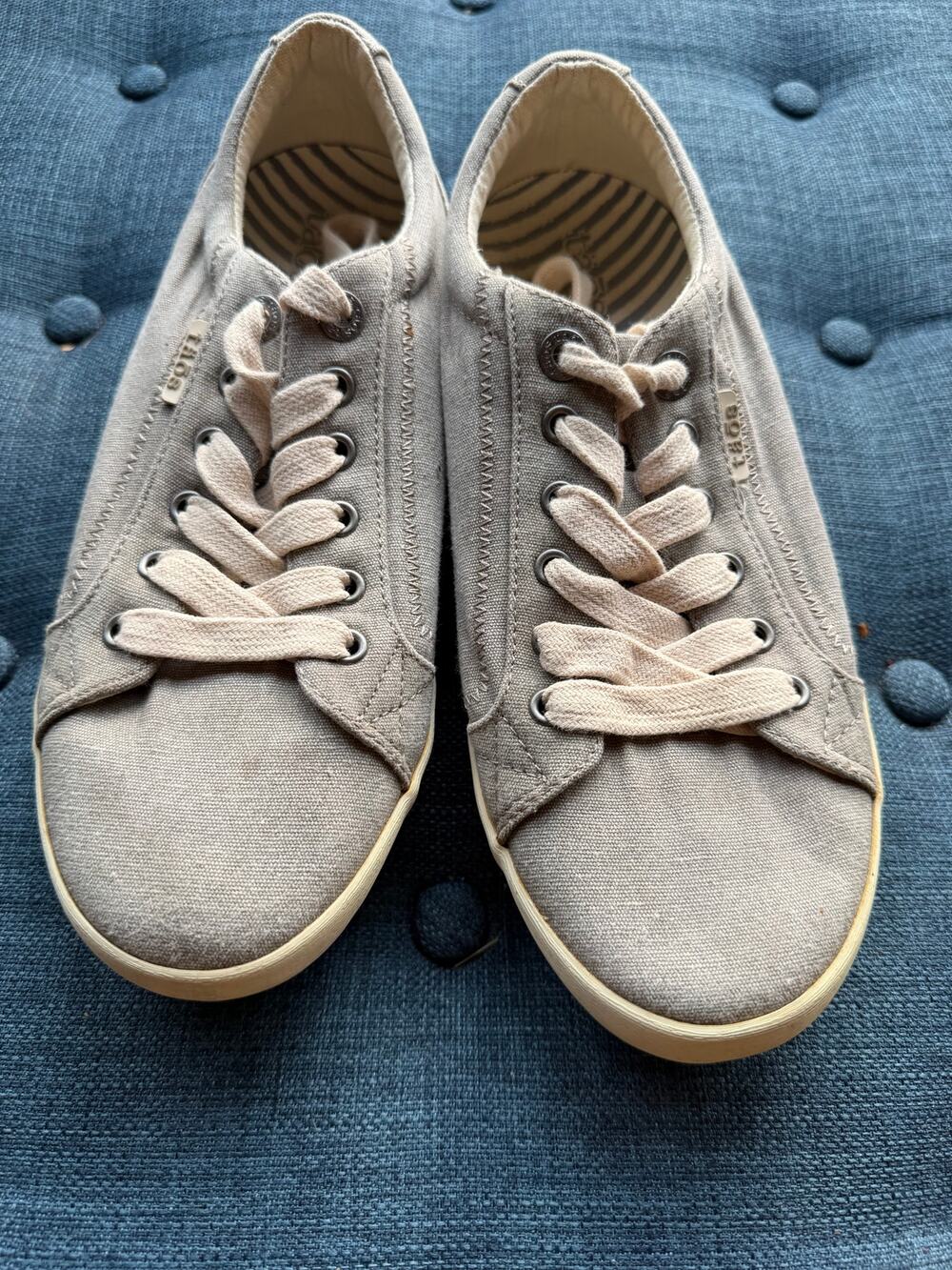 Taos Gray Lace Up Canvas Sneakers Women 10 EU 41